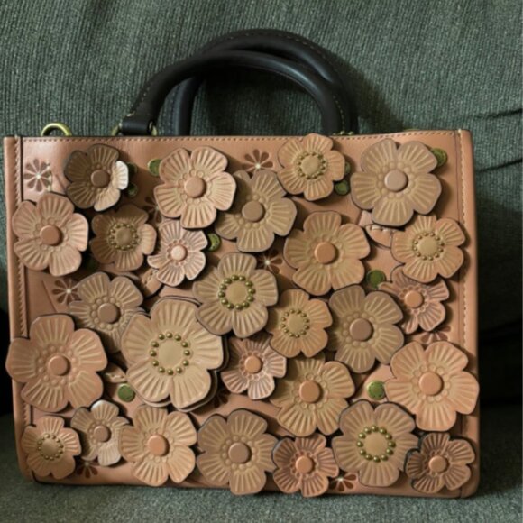 NWOT Coach Tea Rose Rogue 25 - Picture 4 of 9